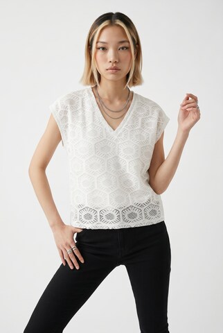 VERO MODA Shirt in White: front