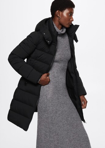 Manteau d’hiver 'BEGO' MANGO en noir