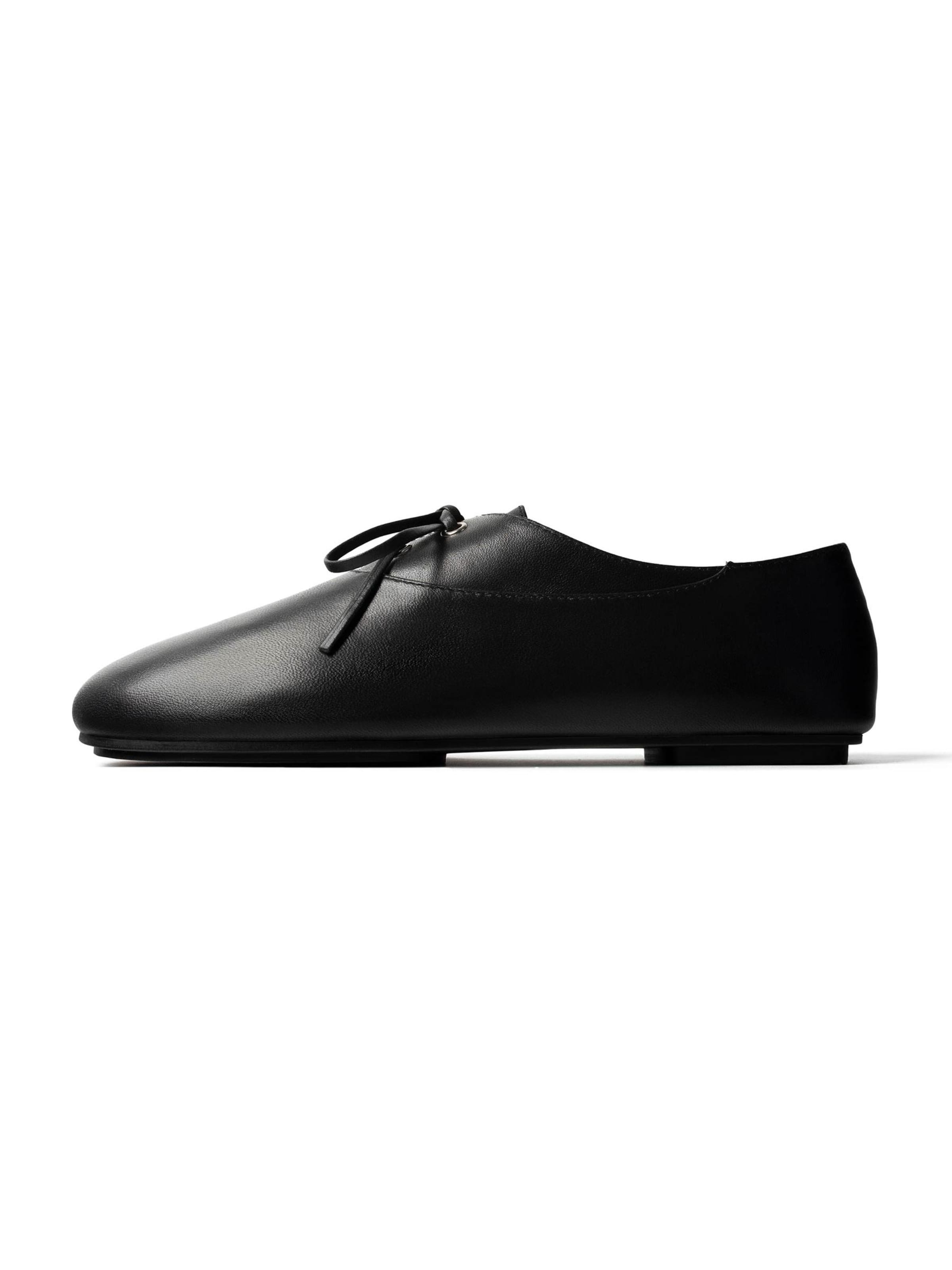Chaussure à lacets 'A SLOW DANCE AWAY' L37 HANDMADE SHOES en noir : devant
