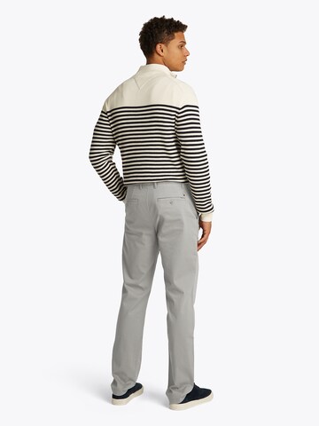 regular Pantaloni chino 'DENTON' di TOMMY HILFIGER in grigio