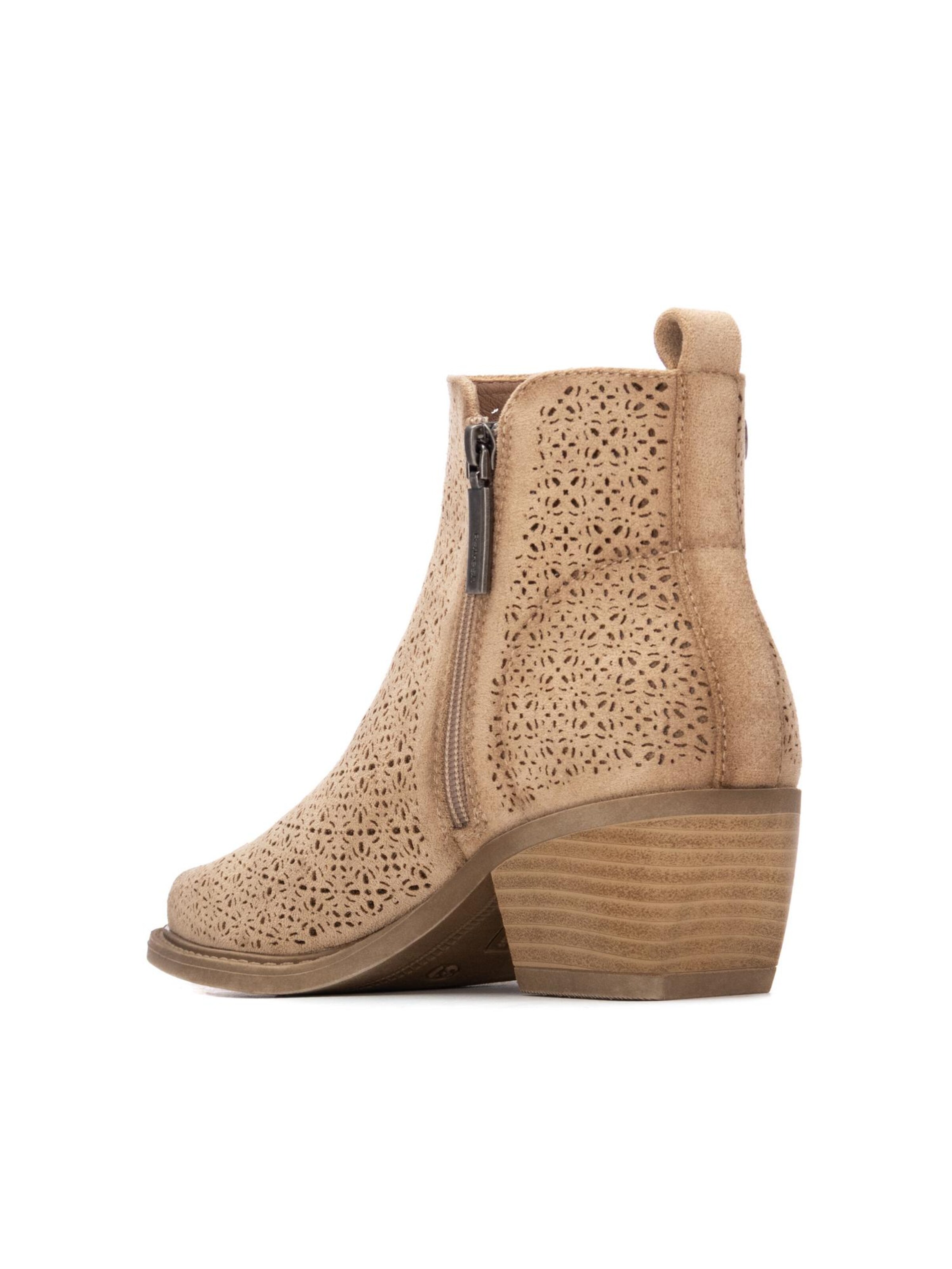Refresh Ankle Boots in Beige