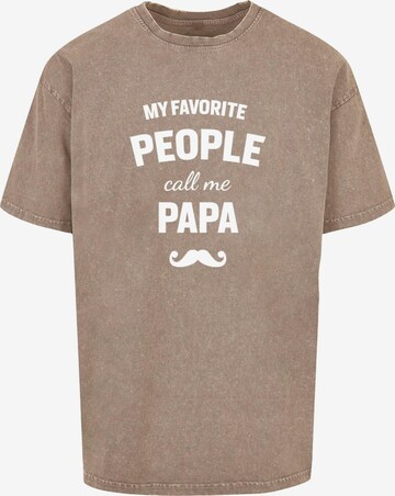 Maglietta 'Fathers Day - My Favorite People Call Me Papa' di Merchcode in marrone: frontale