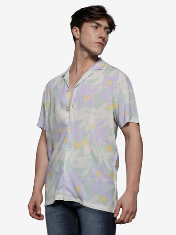 Campus Sutra - Ajuste confortable Camisa 'Rhett' en Mezcla de colores