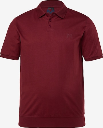 Men Plus Shirt in Red: front