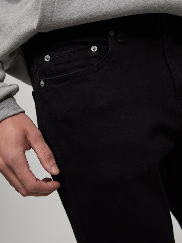 Pull&Bear Regular Jeans in Black