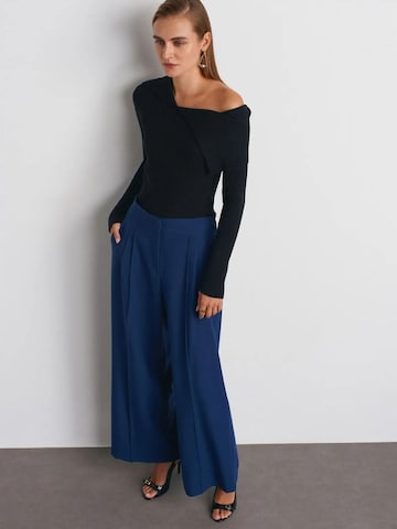 Pantaloni di Dilvin in blu: frontale