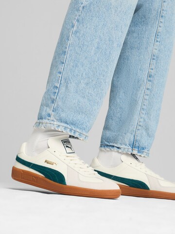 PUMA Låg sneaker 'Army Trainer' i vit