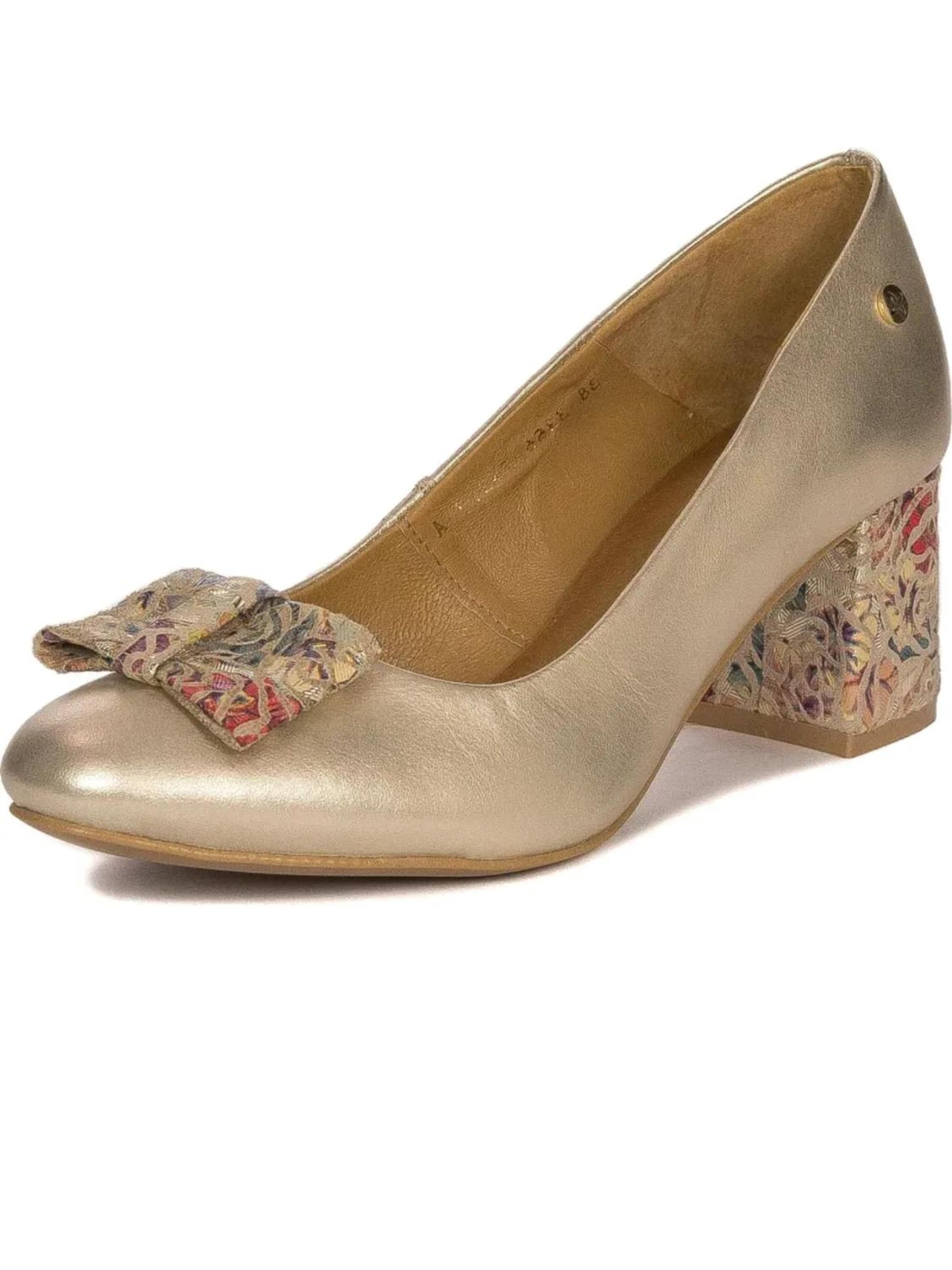 Maciejka Pumps in Gold: front