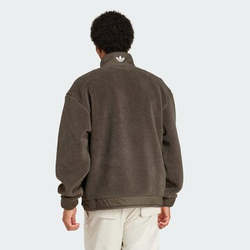 ADIDAS ORIGINALS Tröja 'Premium Essentials' i grön