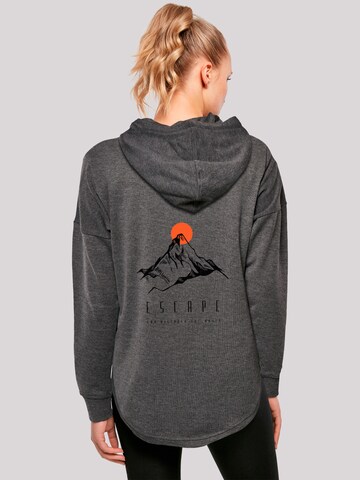 Sweat-shirt 'Escape Discover the World Mountain' F4NT4STIC en gris : devant