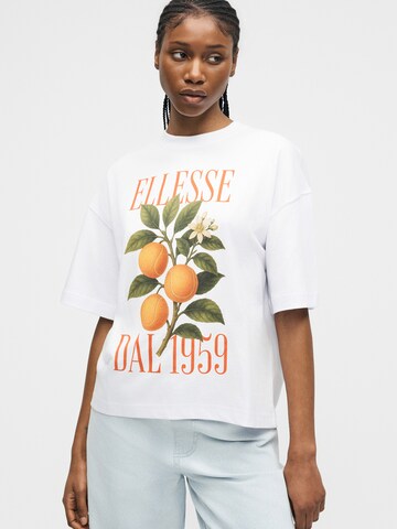 Tricou '1959' de la ELLESSE pe alb