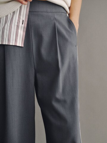 Next Wide leg Pleat-front trousers 'N. Premium' in Grey