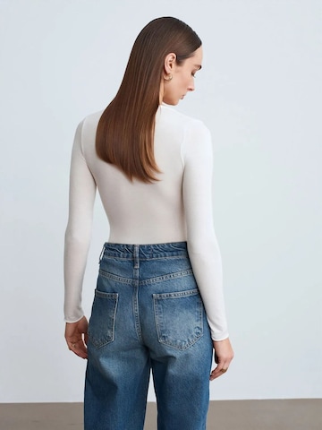 Dilvin Top in White