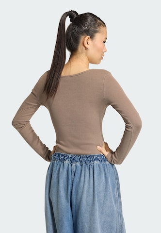 Shirtbody 'Essentials' ADIDAS ORIGINALS en marron