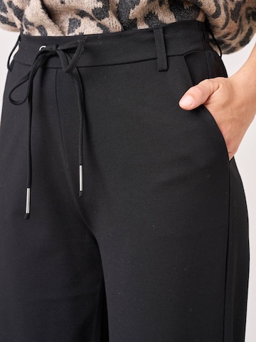 Loosefit Pantalon Deeluxe en noir