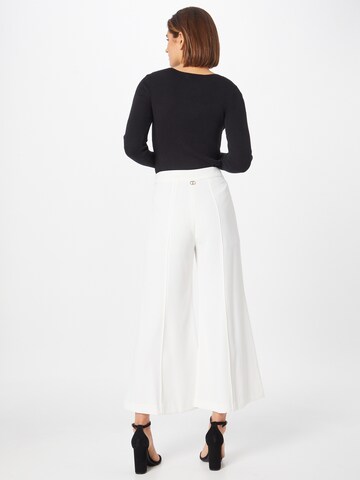 Wide leg Pantaloni de la Twinset pe alb