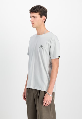 pilka ALPHA INDUSTRIES Standartinis modelis Marškinėliai: priekis