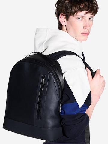 ARMANI EXCHANGE - Mochila en negro: frente