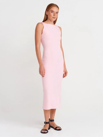 Dilvin Jurk in Roze: voorkant