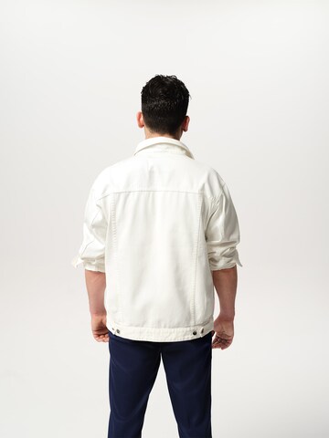 ABOUT YOU x Jaime Lorente Between-season jacket 'Gian' in White