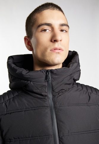 TUFFSKULL Winterjacke 'Caversham' in Schwarz