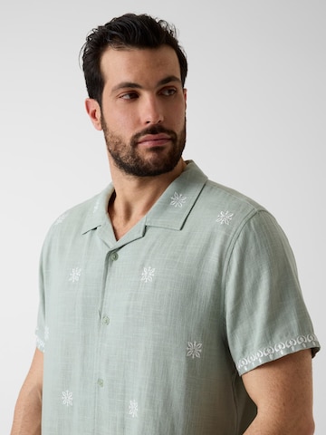 GUESS Regular Fit Hemd in Grün