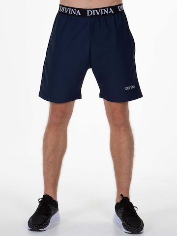 Divina Loosefit Sportshorts 'Ultra' in Blau: Vorderseite