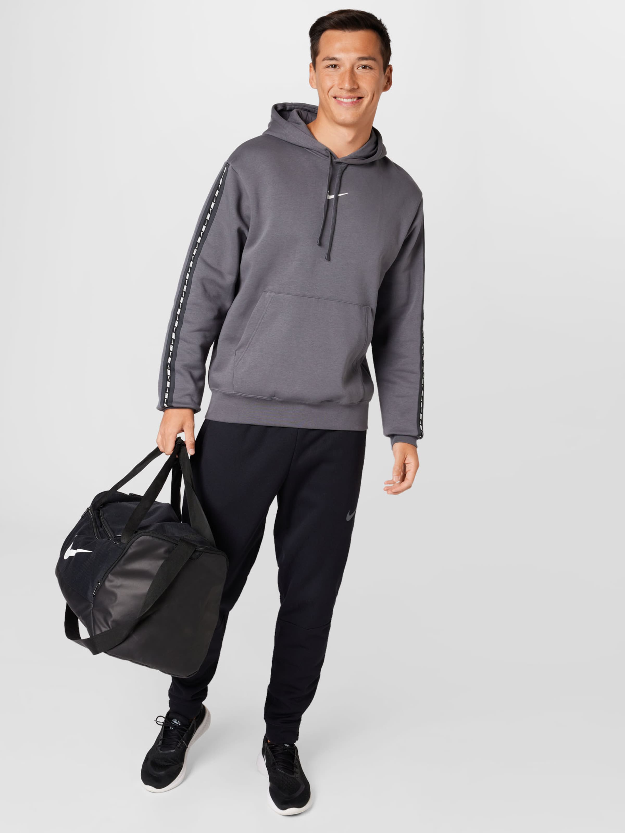 Männer Sweat Nike Sportswear Sweatshirt in Grau - HV28088 Männer Sweat Nike Sportswear Sweatshirt in Grau - HV28088