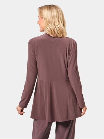 Goldner Strickjacke in Lila
