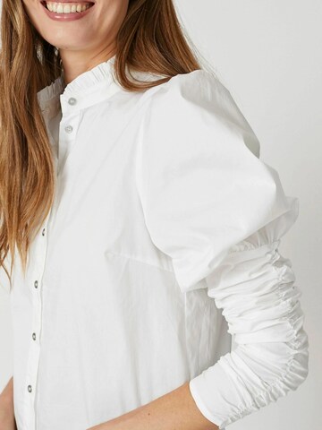 T-shirt 'SandyCC' co'couture en blanc