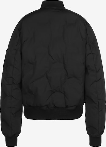 ALPHA INDUSTRIES Jacke in Schwarz