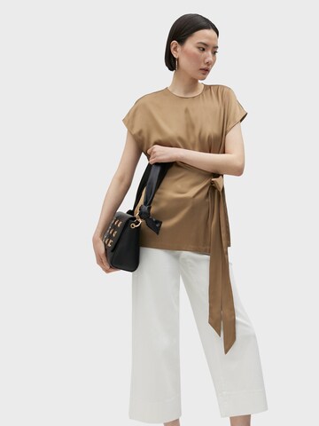 Lola Casademunt Топ в Бронзовый