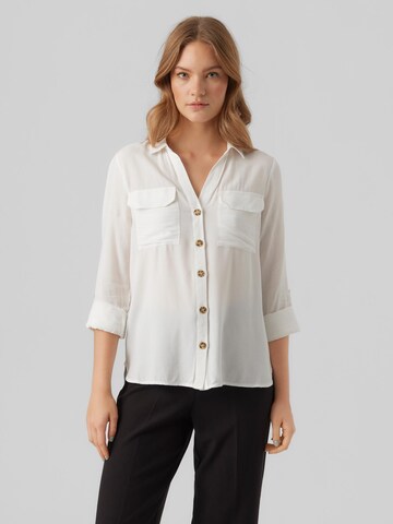 Camicia da donna 'BUMPY' di Vero Moda Petite in bianco: frontale