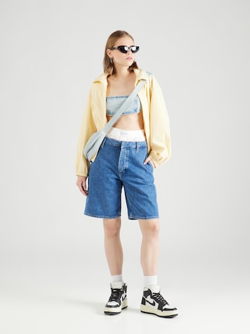 Calvin Klein Jeans Loosefit Shorts '90'S' in Blau
