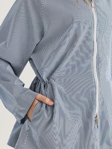Bianco Lucci Weatherproof jacket in Blue