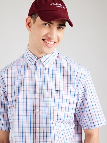 Regular fit Camicia di FYNCH-HATTON in rosa