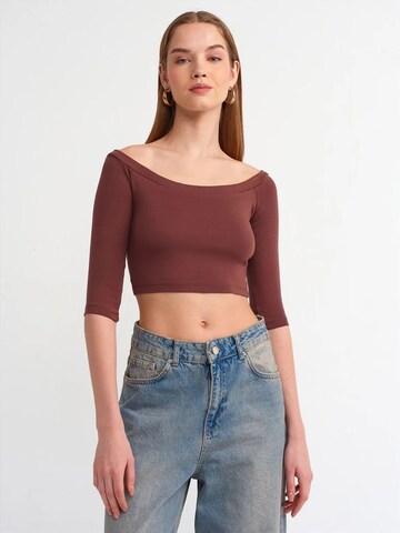 Camicia da donna di Dilvin in rosso: frontale