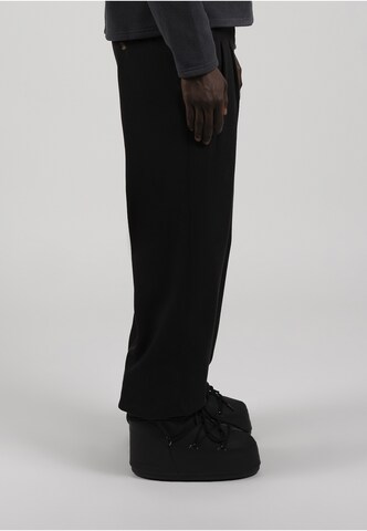 Wide Leg Pantalon à pince 'Powder' Prohibited en noir