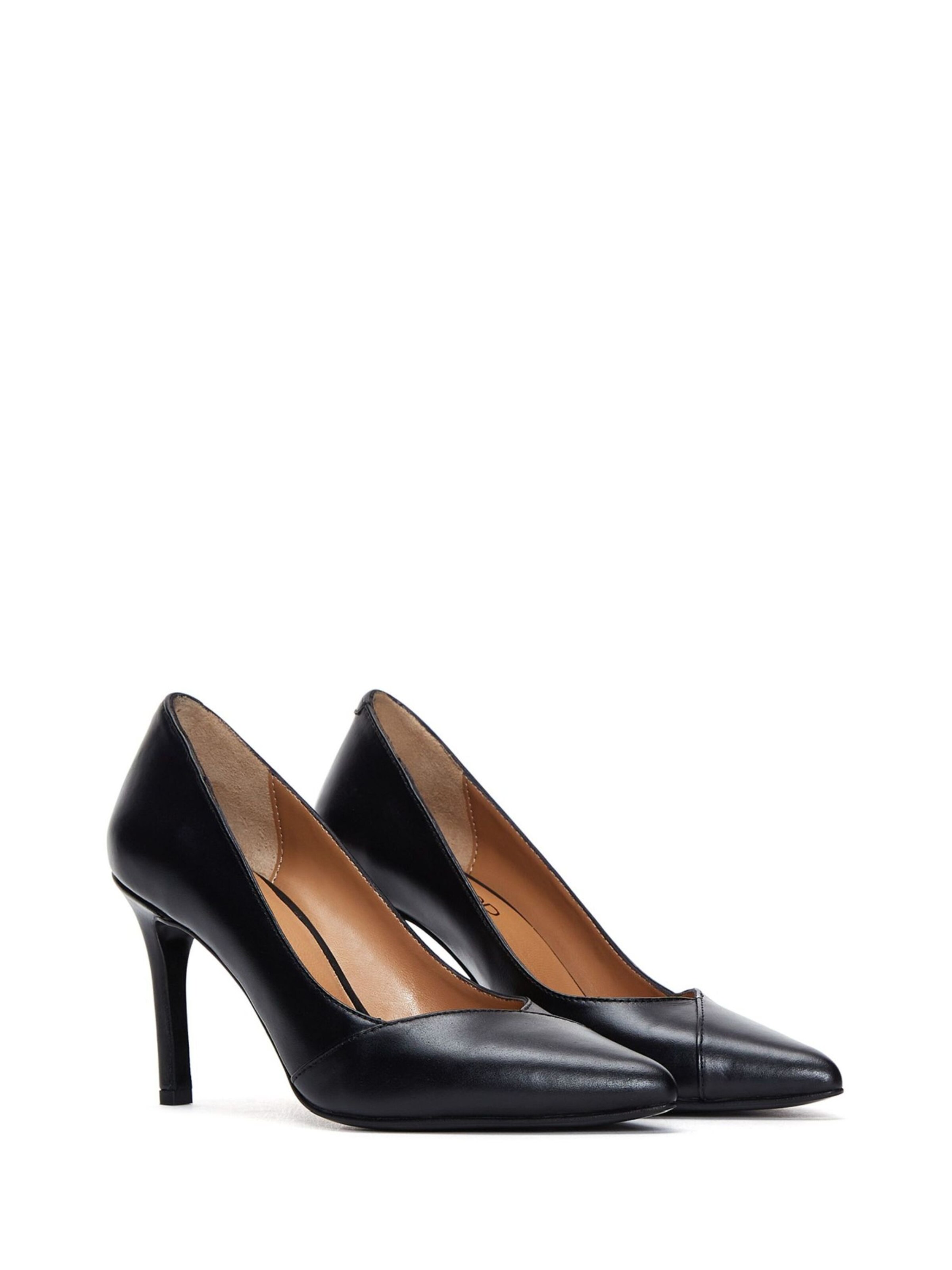 Derimod Pumps in Black