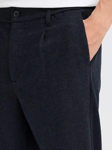Casual Friday Regular Chino ' CFMARC ' in Blauw
