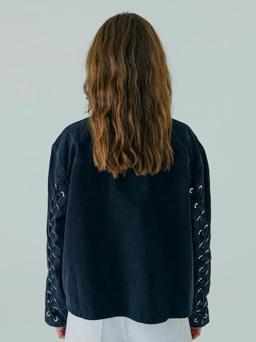 NORR Tričko ' Kenzie ' – černá