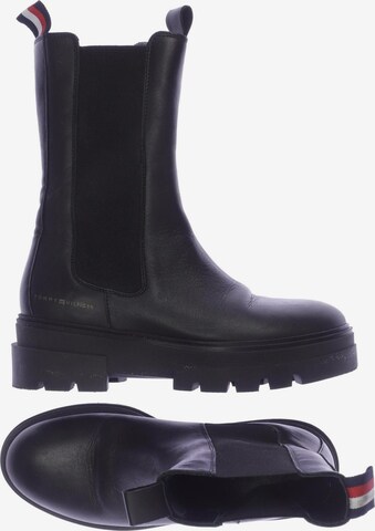 TOMMY HILFIGER Stiefelette 35 in Schwarz: predná strana