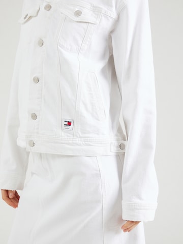 Tommy Jeans Prehodna jakna | bela barva