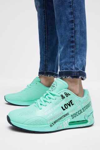 Soccx Sneakers in Green: front