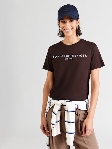 TOMMY HILFIGER Μπλουζάκι σε καφέ: μπροστά