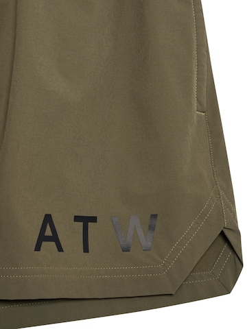 HALO Loosefit Sportbroek in Groen