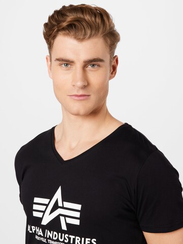 ALPHA INDUSTRIES T-Shirt in Schwarz