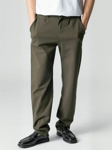 TEESHOPPEN - regular Pantalón ' Wide ' en verde