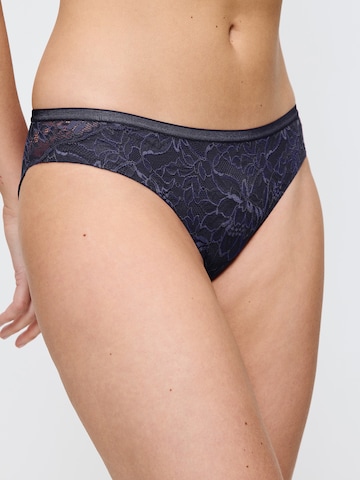 Slip ' Red Label Amourette Charm ' TRIUMPH en gris