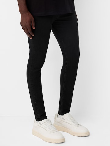 Bershka Skinny Jeans in Schwarz: Vorderseite